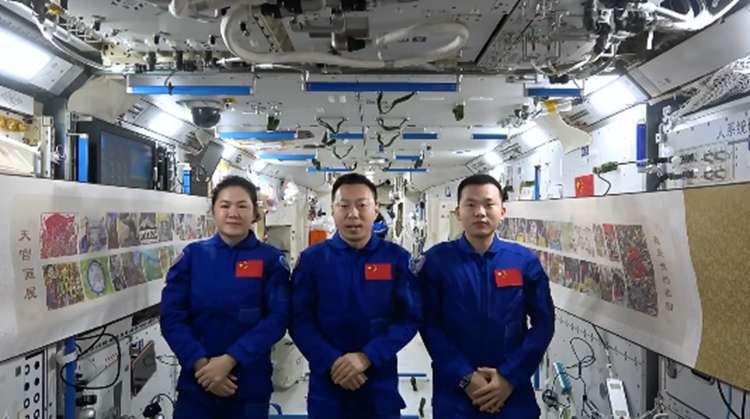 神舟十九號航天員乘組將於近日擇機實施第一次出艙活動