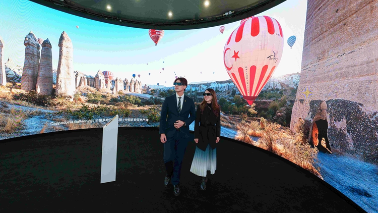 浸大於機場設「未來影院系統」 訪客可遊歷亞洲8國文化遺產