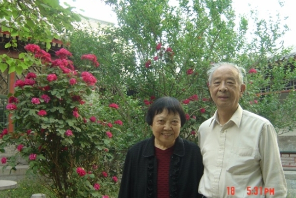 文化自信是中國人的精神家園 ——湯一介樂黛雲伉儷生平展揭幕儀式」在湖北黃梅舉行