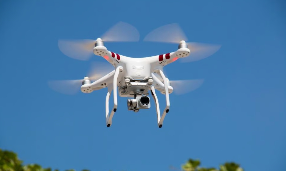 消息指醫管局正探討無人機送藥可行性