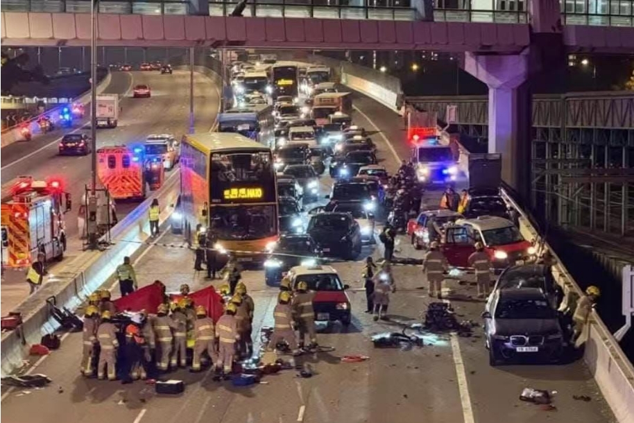 追蹤報道 | 西九龍公路6車相撞 致3死4傷