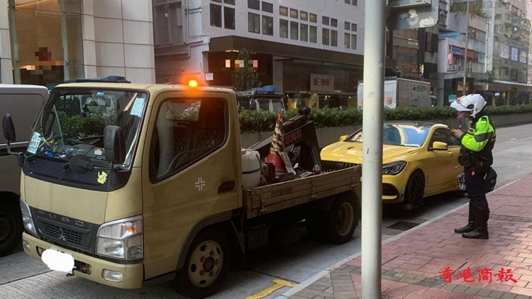 警方灣仔打擊違泊 發出602張告票