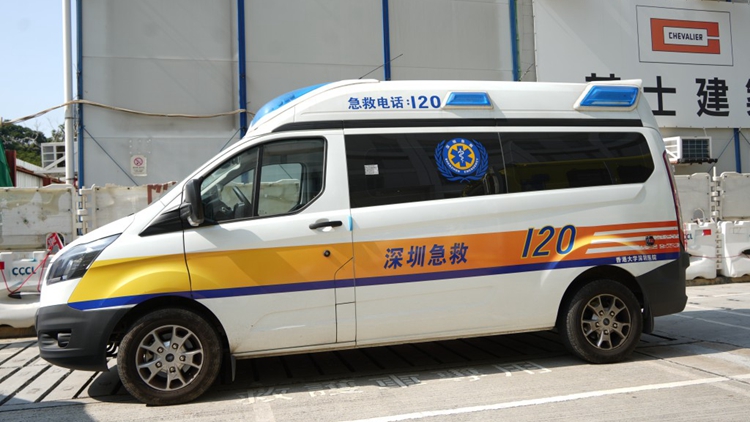 大灣區跨境救護車首名病人運送抵港 據悉為六旬男病人 呼吸衰竭