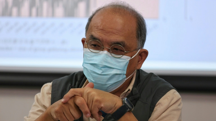 涉於鍾劍華被通緝後搬離居所 警方國安處帶走鍾劍華妻子及三子助查