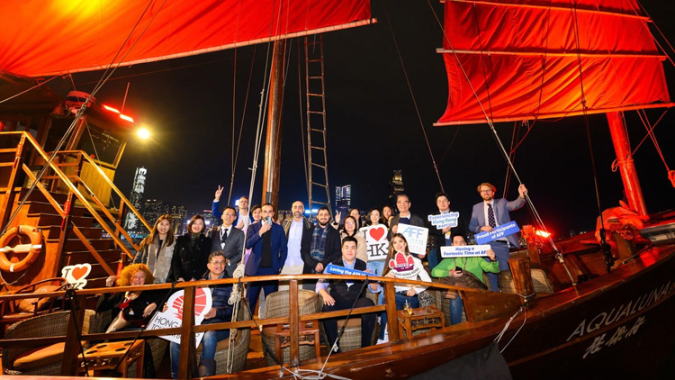 旅發局安排亞洲金融論壇百名嘉賓暢遊香港 探索舊城中環