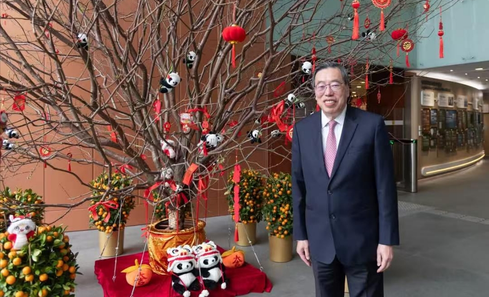 梁君彥：立法會喜迎新春 蛇年香港大展「熊」「桃」
