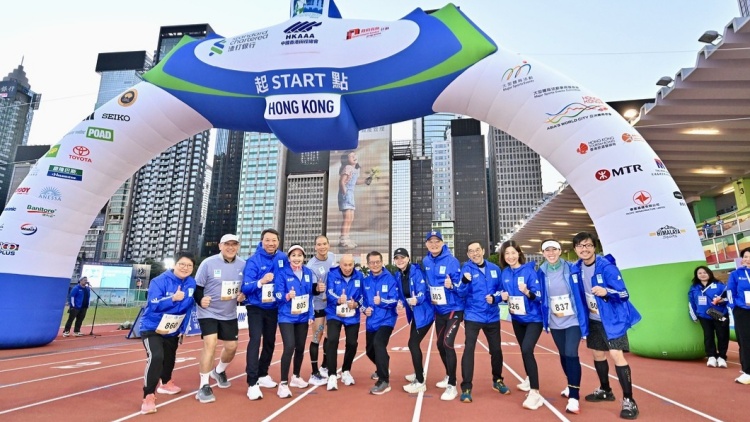 視障跑手夥拍肯尼亞路加斯跑出佳績  改寫本港視障人士馬拉松記錄