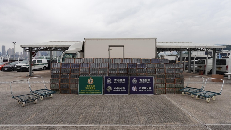 水警聯同海關西貢反走私 檢值438萬元私煙