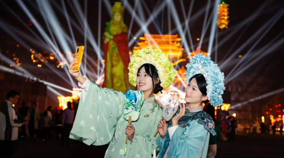 20歲的南沙遇見20歲的你！@全國大學生，大灣區燈會邀你免費游