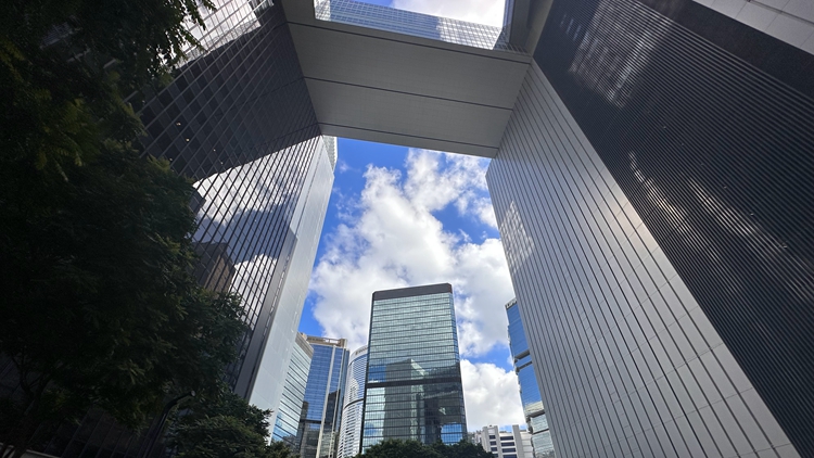 財政預算案｜本年度政府收入預算5596億元 開支預算7548億元 綜合赤字872億