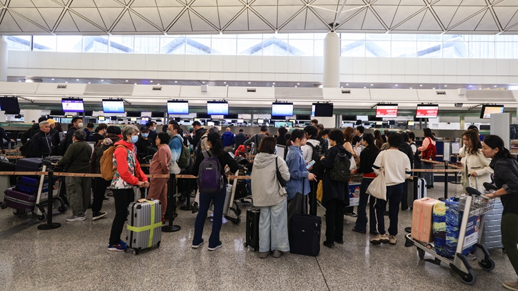 財政預算案｜飛機乘客離境稅增至200元 研向陸路口岸離境私家車徵收邊境建設費