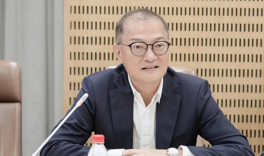 盧寵茂：疫後兩年香港共有2944宗死于新冠