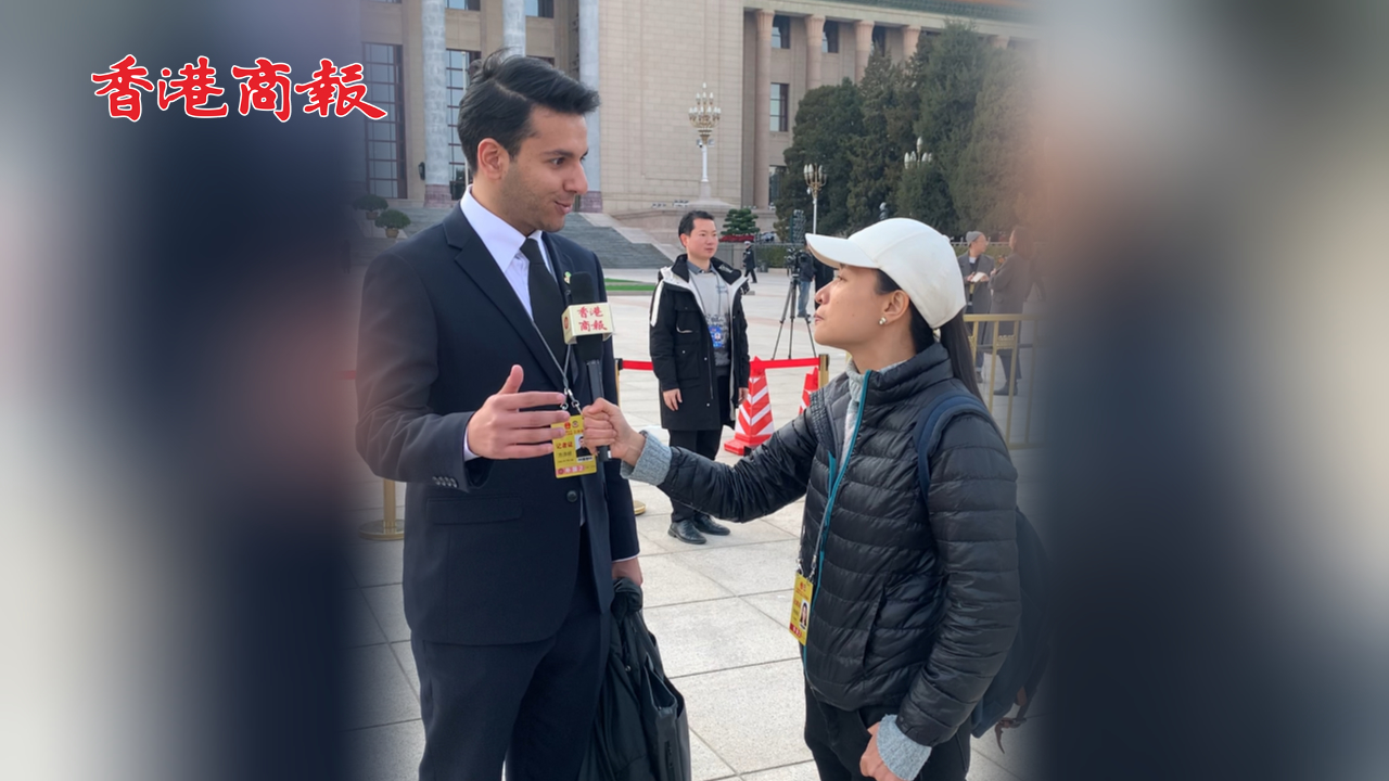 有片丨迪拜中阿衛視記者方浩明盛讚中國發展成就：「這一年是中國非常成功的一年」