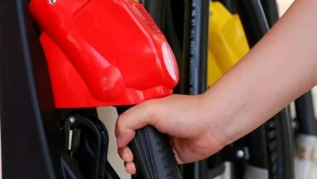 好消息！內地油價今晚下調 加滿一箱油將省5.5元