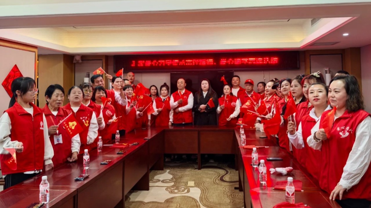 黑龍江寶清：愛心助學送溫暖 雷鋒精神永傳承