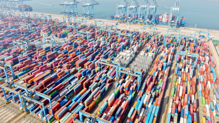 內地2025年前兩個月進出口總值6.54萬億元人民幣