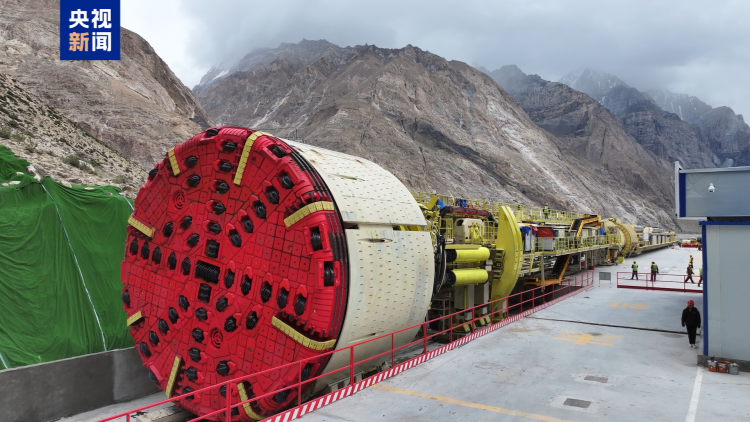 掘進天山建通途 大國重器創多項世界之最