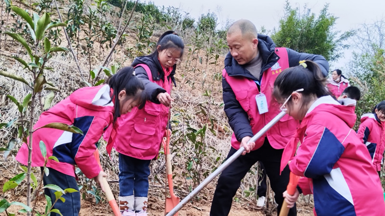 皖黟縣：播種綠色希望  共築生態校園