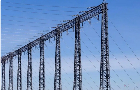 加拿大安大略省暫停對向美國出口電力徵收附加費 