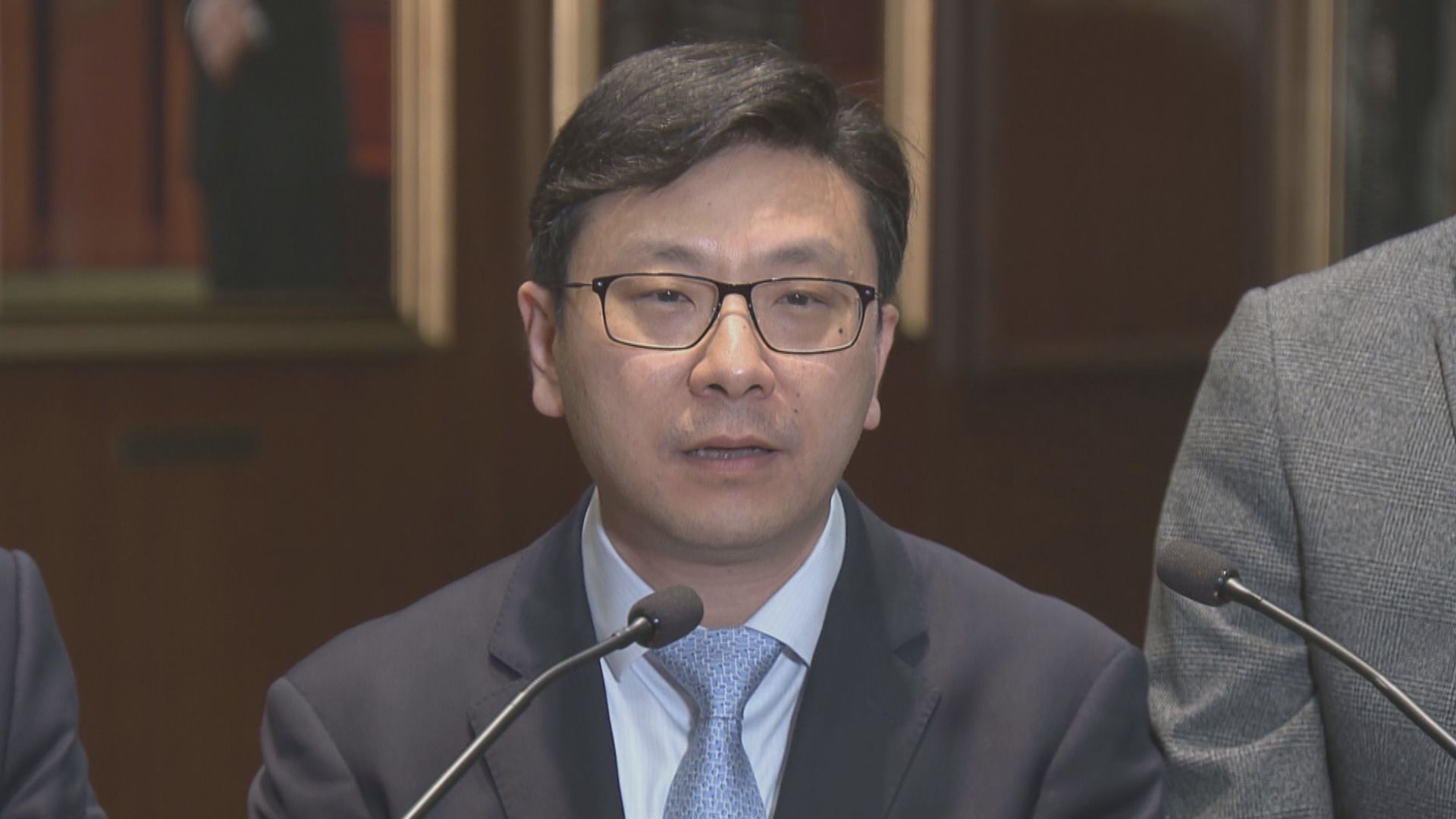 孫玉菡：補充勞工優化計劃已批出約5.1萬個名額 人才入境計劃逾18萬人抵港