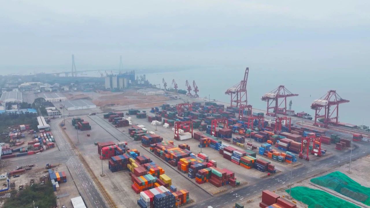 海南洋浦將建設10萬噸級公共糧油碼頭