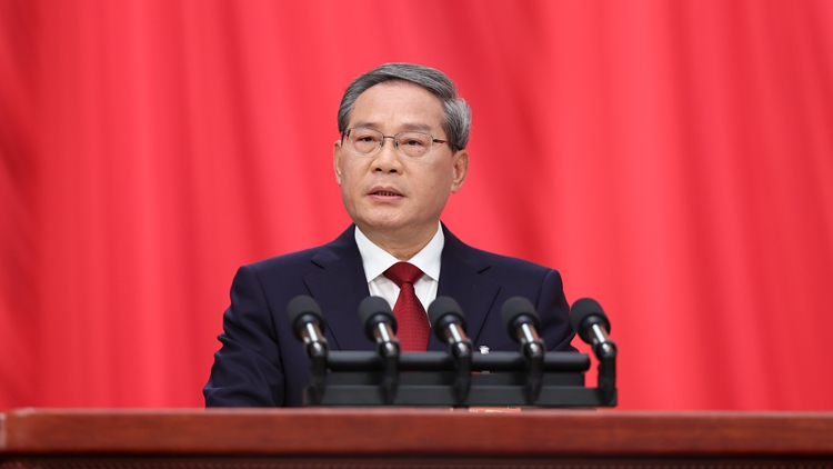 新華社受權播發《政府工作報告》（全文）