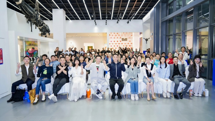 解碼增長新範式 洛可可品類創新峰會在深舉辦 