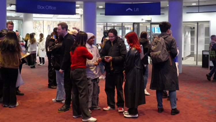 《哪吒2》英國倫敦開啟點映 當地觀眾反響強烈