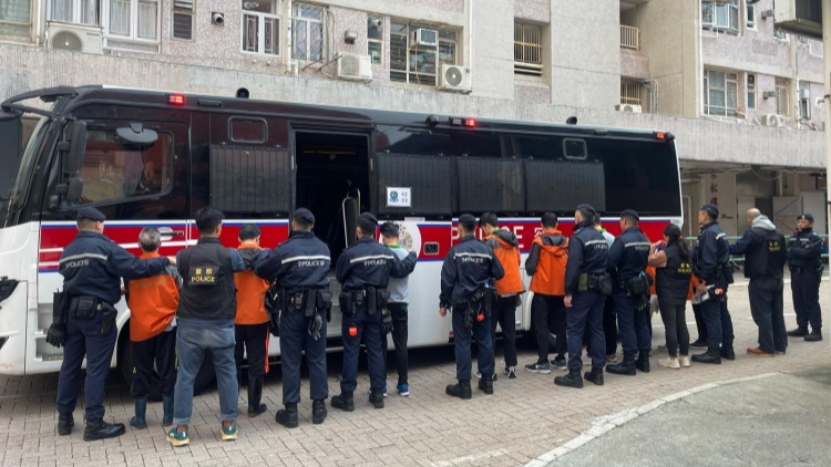 警方O記反罪惡行動  拘捕132名男女