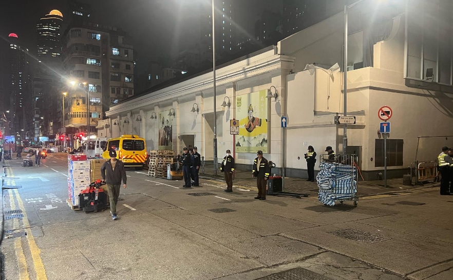 警方食環署聯合行動 油麻地打擊阻街