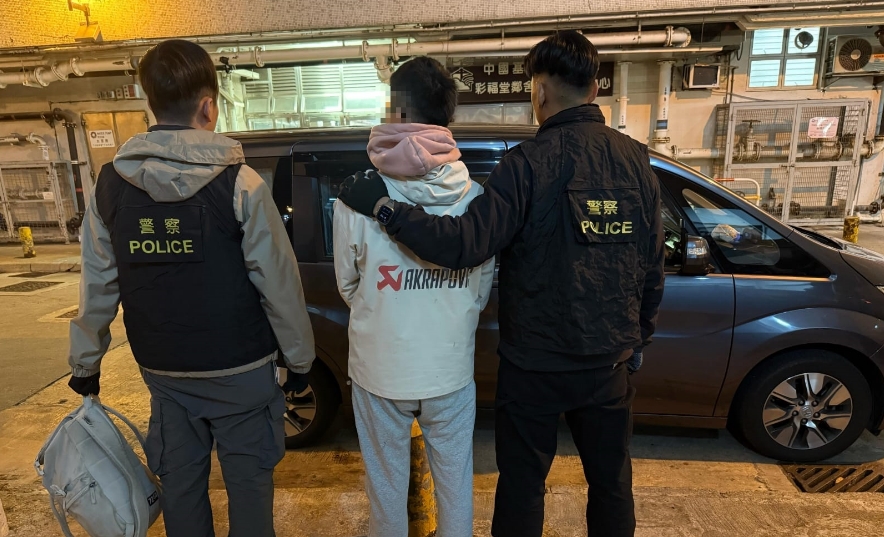 警方黃大仙反毒品行動 拘一男檢23萬元大麻花