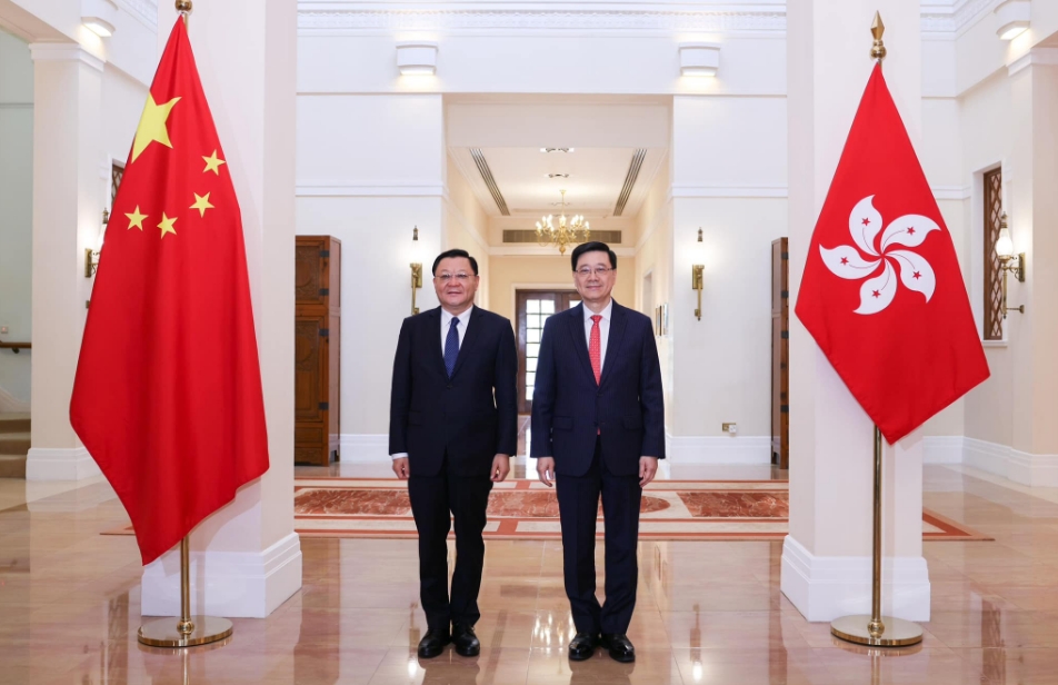 李家超歡迎廣東省省長王偉中率團訪港