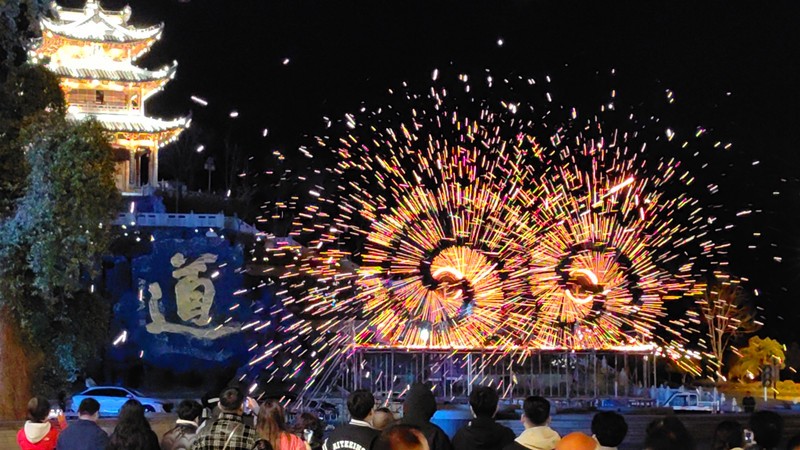 逍遙齊雲山「夜太美」  皖休寧「日娛+夜遊」激發春日文旅新活力