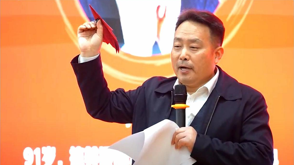 向港澳青少年講好「大國佩劍+戰鬥航跡」故事