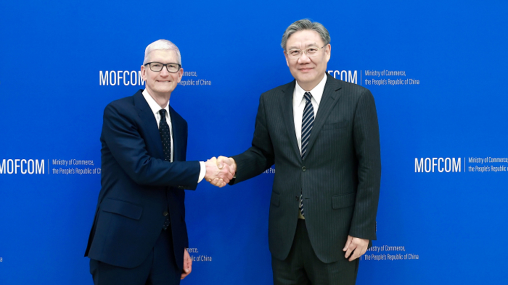 商務部部長王文濤會見蘋果CEO庫克