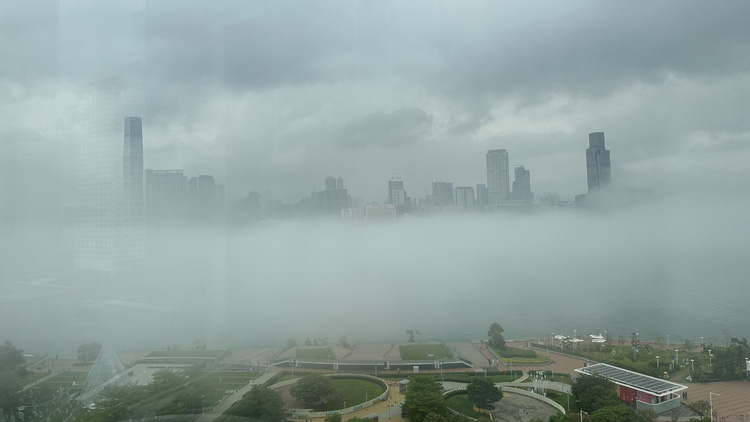 本港清晨潮濕大霧  29日氣溫顯著下降