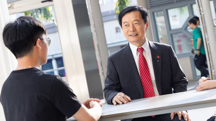 研發AI監控系統助工業智能升級 嶺大校長秦泗釗教授與研究團隊榮獲遼寧省科學技術二等獎