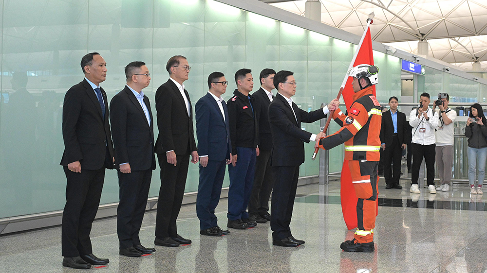 緬甸地震｜港府派出51人救援隊 攜9噸物資支援緬甸災區