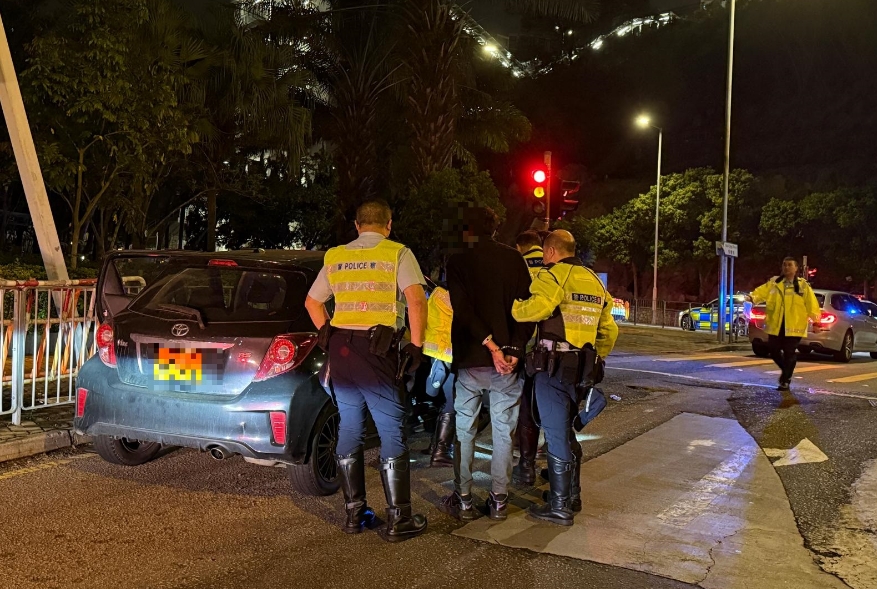 警方秀茂坪反毒品行動 拘一男檢6萬元氯胺酮