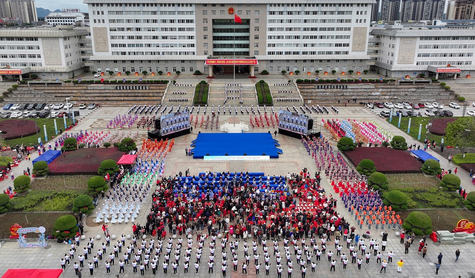 2025年「律動八桂」廣西廣場舞大賽在桂來賓舉行