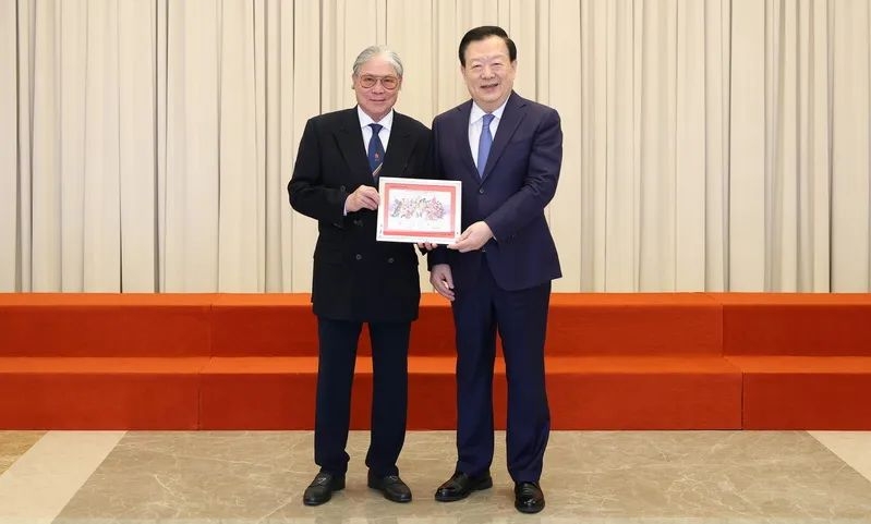 夏寶龍會見中國香港體育協會暨奧林匹克委員會會長霍震霆一行