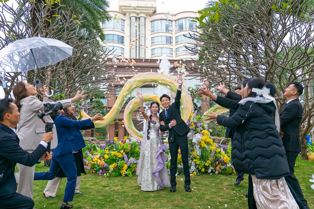 東莞樟木頭三正半山酒店舉辦「春箋」戶外主題婚禮秀