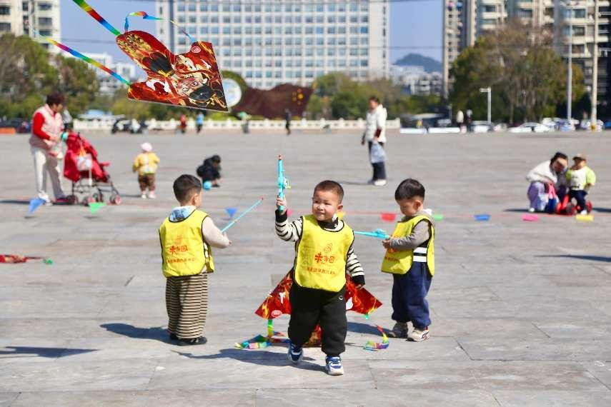 皖屯溪區：創新「幼有所託」 落力暖心惠民