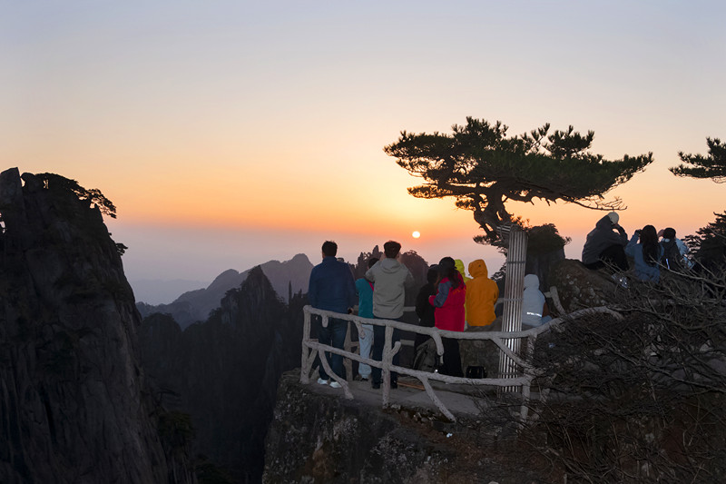同比增長26% 黃山風景區清明假期迎客超9萬