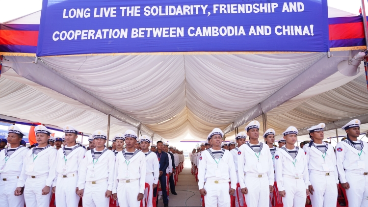 中柬雲壤港基地正式啟用