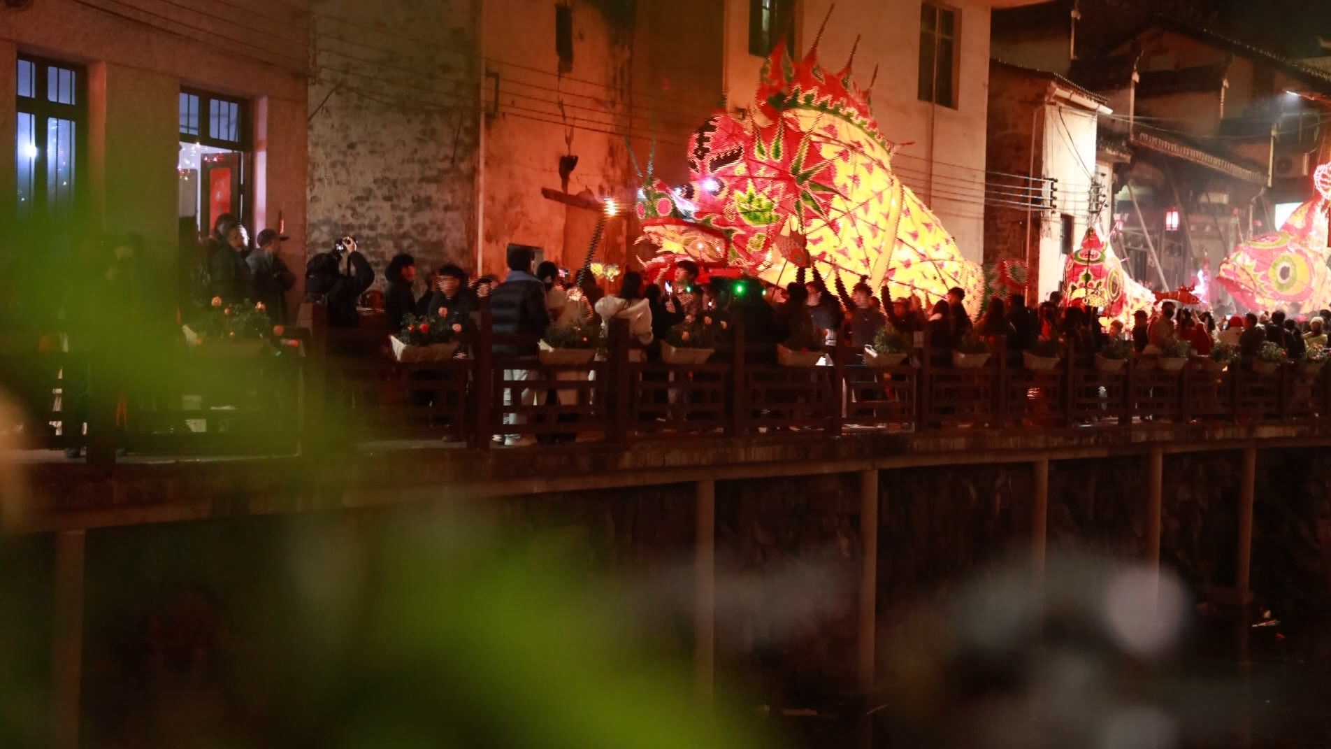 皖歙縣：魚躍燈耀汪滿田 非遺傳承綻新顏