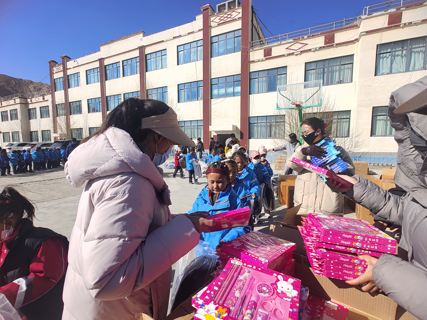 匯成百年專項基金向西藏震區累計捐贈100萬元