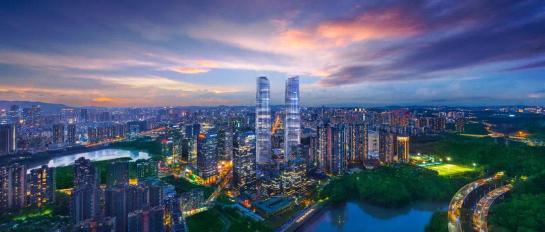 深圳：外貿變局下的硬核突圍！龍崗組建企業傳播「出海艦隊」