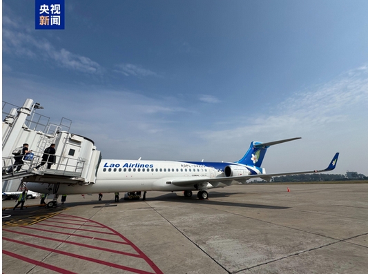中國國產飛機C909老撾商業首航儀式在萬象舉行