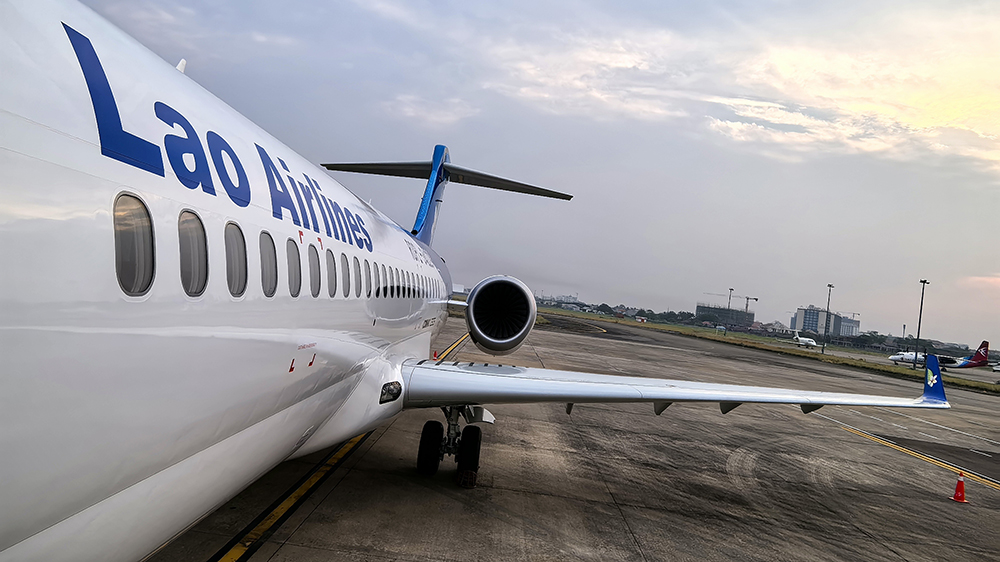 國產飛機C909，完成老撾首航！